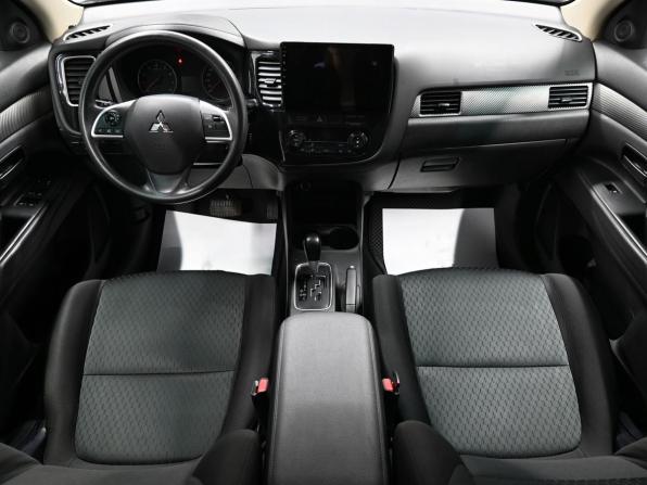 Mitsubishi Outlander III Рестайлинг 2 с пробегом 2015 года, цена 1 345 000 рублей, 249303 км, внедорожник, Автокод Объявления