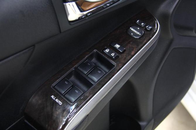 Toyota Camry VII (XV50) Рестайлинг с пробегом 2016 года, цена 2 146 500 рублей, 175473 км, седан, Автокод Объявления