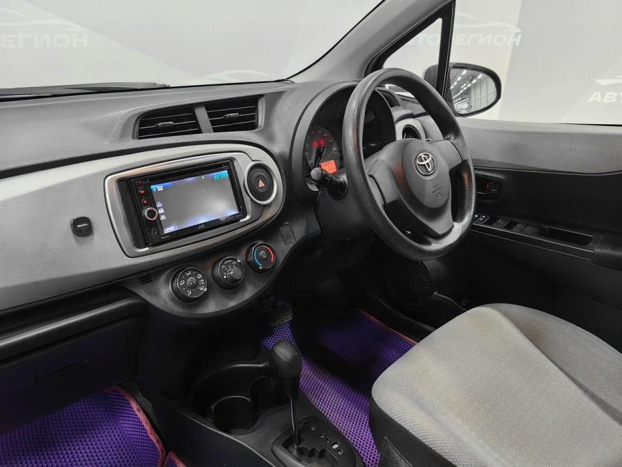 Toyota Vitz III (XP130) Новосибирск  - изображение 12