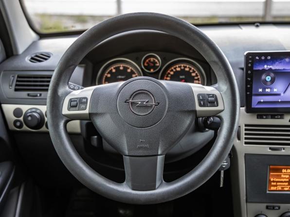 Opel Astra H Рестайлинг с пробегом 2008 года, цена 498 000 рублей, 219353 км, седан, Автокод Объявления