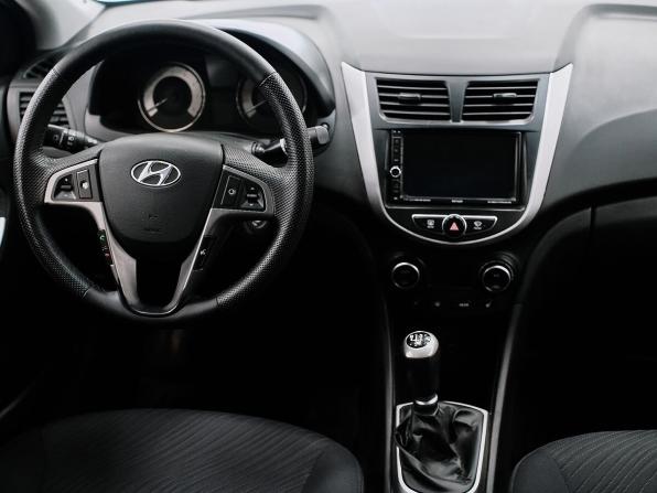 Hyundai Solaris I Рестайлинг с пробегом 2015 года, цена 803 000 рублей, 180800 км, седан, Автокод Объявления