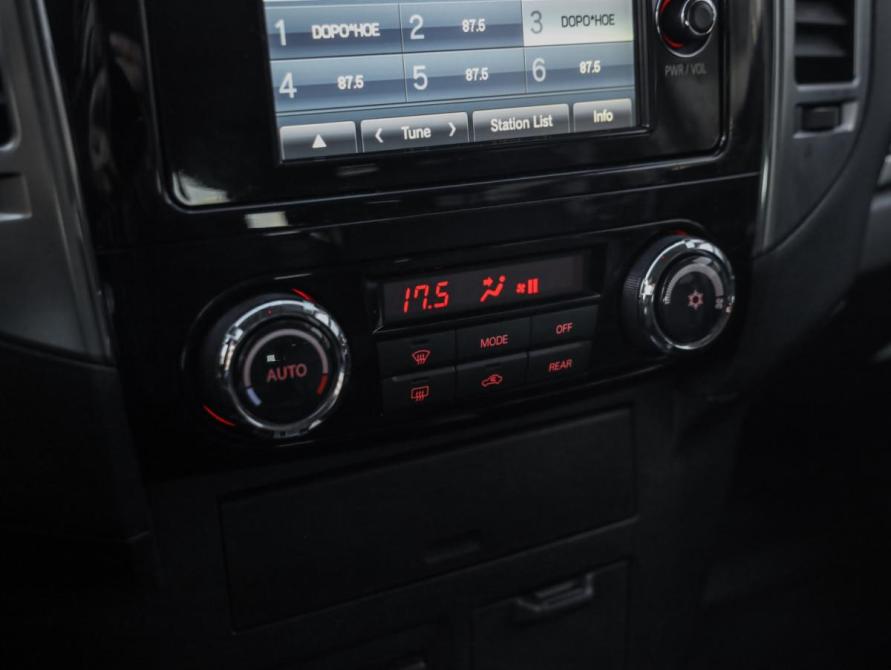 Mitsubishi Pajero IV Рестайлинг 2 Санкт-Петербург  - изображение 16