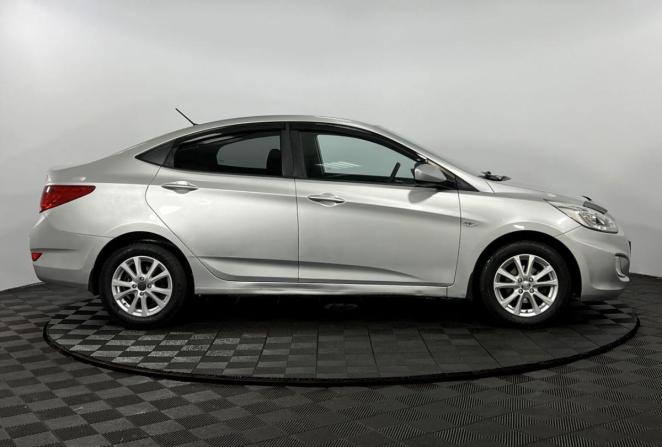 Hyundai Solaris I с пробегом 2014 года, цена 950 000 рублей, 129934 км, седан, Автокод Объявления