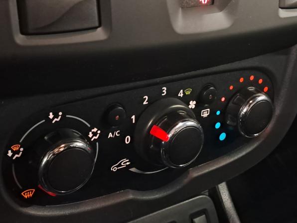 Renault Duster I Рестайлинг с пробегом 2018 года, цена 1 400 000 рублей, 106882 км, внедорожник, Автокод Объявления