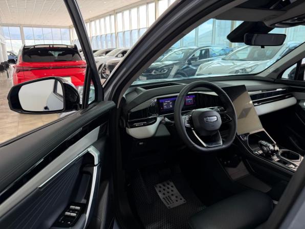 Geely Atlas II с пробегом 2024 года, цена 2 800 000 рублей, 53782 км, внедорожник, Автокод Объявления