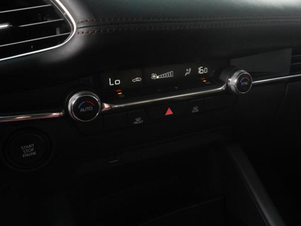 Mazda 3 IV (BP) с пробегом 2019 года, цена 1 619 000 рублей, 121187 км, седан, Автокод Объявления