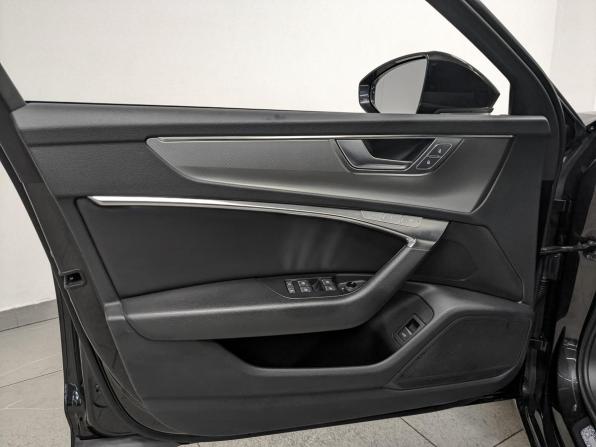 Audi A6 V (C8) с пробегом 2019 года, цена 3 385 000 рублей, 89838 км, седан, Автокод Объявления
