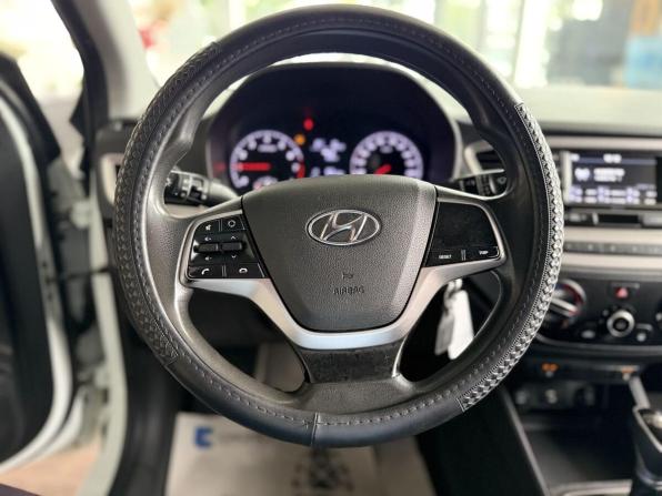 Hyundai Solaris II Рестайлинг с пробегом 2020 года, цена 1 294 000 рублей, 177012 км, седан, Автокод Объявления