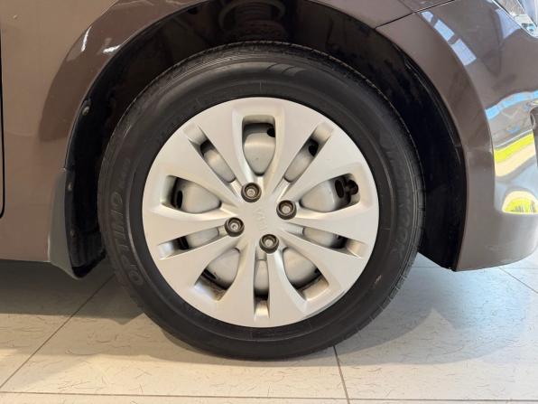Hyundai Solaris I Рестайлинг с пробегом 2015 года, цена 959 000 рублей, 87497 км, хэтчбек, Автокод Объявления
