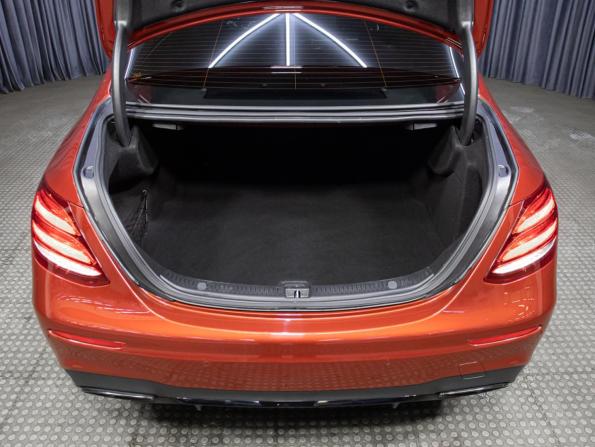 Mercedes-Benz E-Класс AMG V (W213) с пробегом 2017 года, цена 6 000 000 рублей, 32000 км, седан, Автокод Объявления
