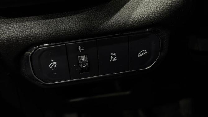 Haval Jolion I с пробегом 2023 года, цена 1 490 000 рублей, 76118 км, внедорожник, Автокод Объявления