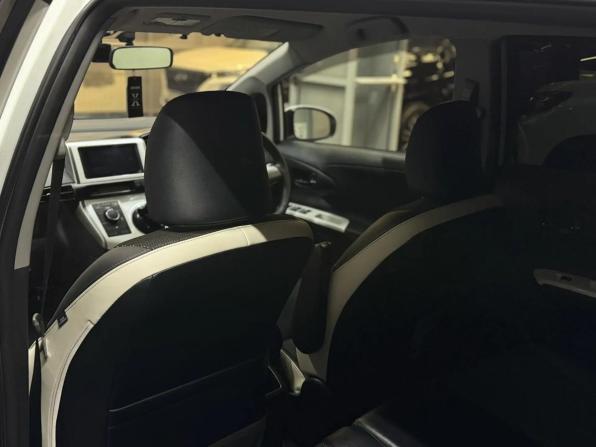 Toyota Wish II Рестайлинг с пробегом 2014 года, цена 1 797 000 рублей, 118000 км, минивэн, Автокод Объявления