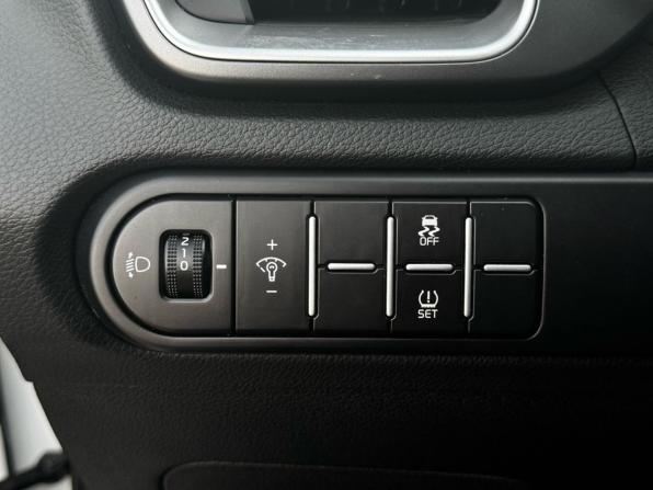 Kia Ceed III Рестайлинг с пробегом 2022 года, цена 1 970 000 рублей, 62000 км, хэтчбек, Автокод Объявления