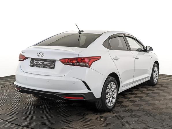 Hyundai Solaris II Рестайлинг с пробегом 2021 года, цена 1 470 000 рублей, 99035 км, седан, Автокод Объявления