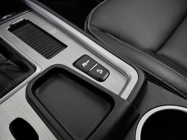 Geely Emgrand X7 I Рестайлинг 2 с пробегом 2018 года, цена 956 000 рублей, 201000 км, внедорожник, Автокод Объявления