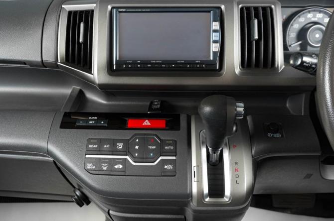 Honda Stepwgn IV Рестайлинг с пробегом 2012 года, цена 1 649 000 рублей, 167717 км, минивэн, Автокод Объявления