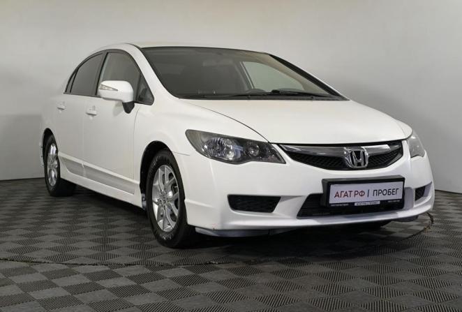 Honda Civic VIII Рестайлинг с пробегом 2011 года, цена 683 000 рублей, 181672 км, седан, Автокод Объявления