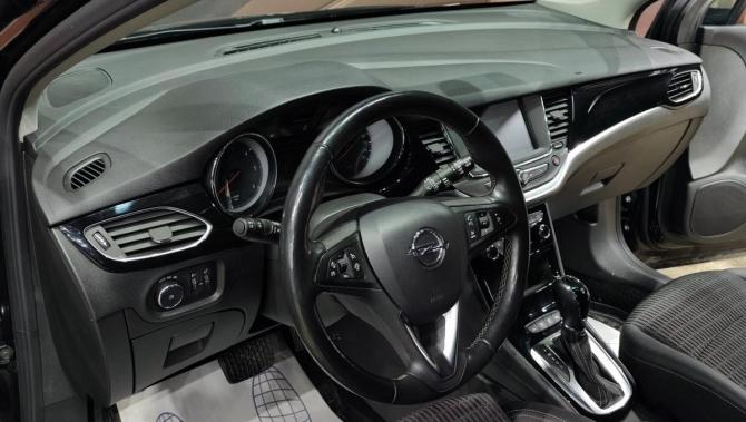Opel Astra K Рестайлинг с пробегом 2021 года, цена 1 510 000 рублей, 121036 км, универсал, Автокод Объявления