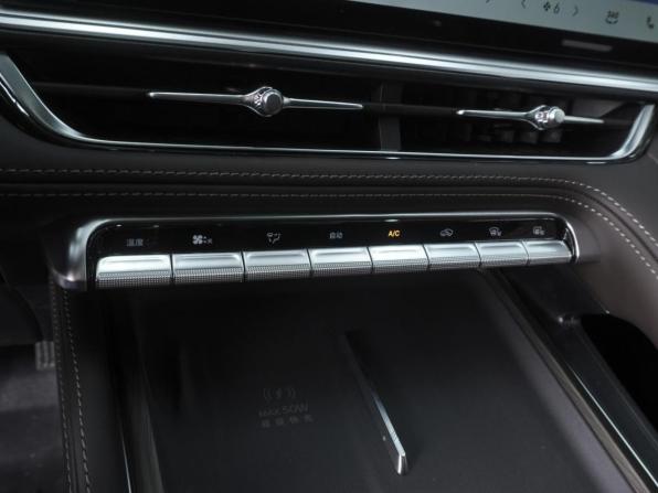Geely Monjaro I Рестайлинг 2 с пробегом 2026 года, цена 4 570 000 рублей, 28 км, внедорожник, Автокод Объявления
