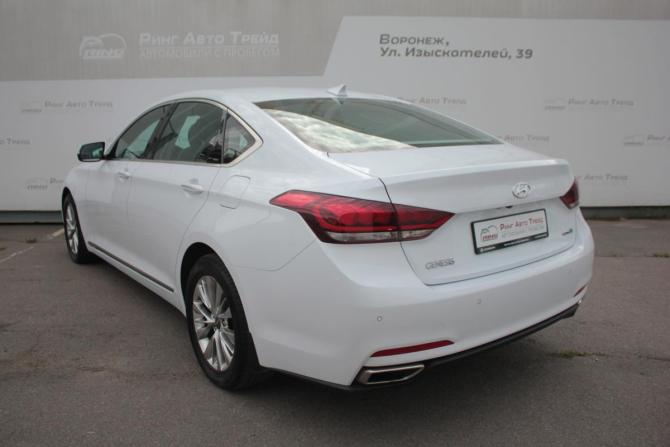 Hyundai Genesis II с пробегом 2015 года, цена 2 390 000 рублей, 71000 км, седан, Автокод Объявления