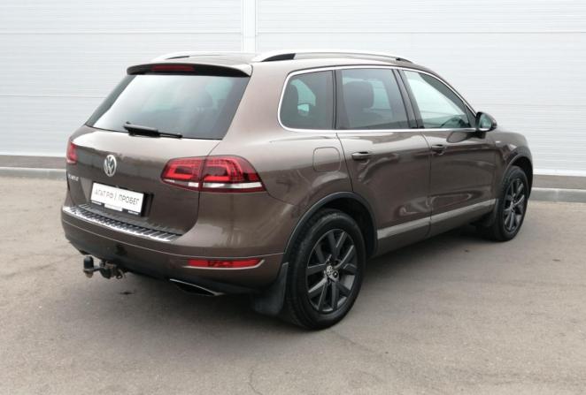 Volkswagen Touareg II Рестайлинг с пробегом 2014 года, цена 1 990 000 рублей, 238000 км, внедорожник, Автокод Объявления