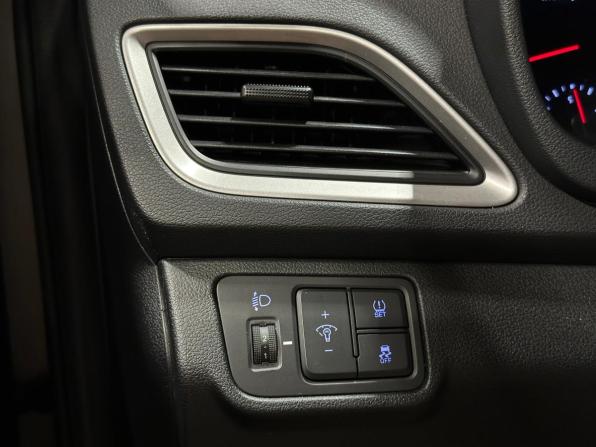 Hyundai Solaris II с пробегом 2017 года, цена 1 051 000 рублей, 209163 км, седан, Автокод Объявления