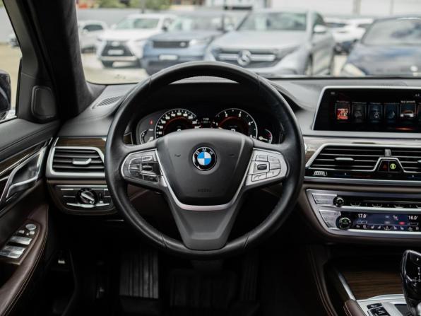 BMW 7 серии VI (G11/G12) с пробегом 2016 года, цена 3 870 000 рублей, 151481 км, седан, Автокод Объявления