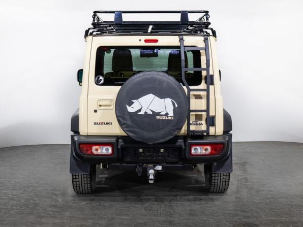 Suzuki Jimny IV с пробегом 2021 года, цена 2 040 000 рублей, 29346 км, внедорожник, Автокод Объявления