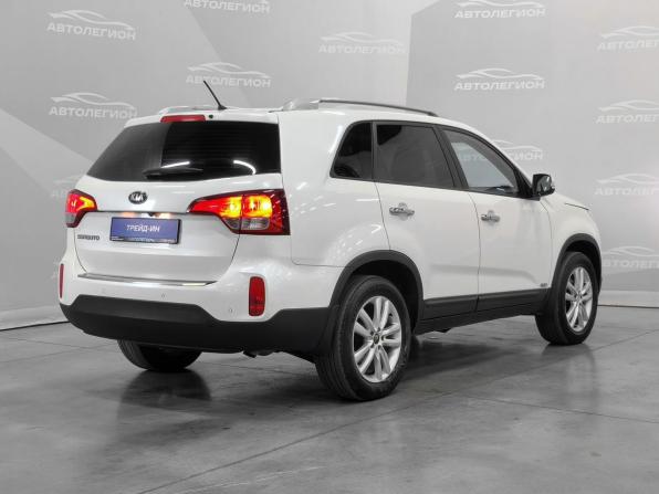 Kia Sorento II Рестайлинг с пробегом 2015 года, цена 1 880 000 рублей, 262250 км, внедорожник, Автокод Объявления