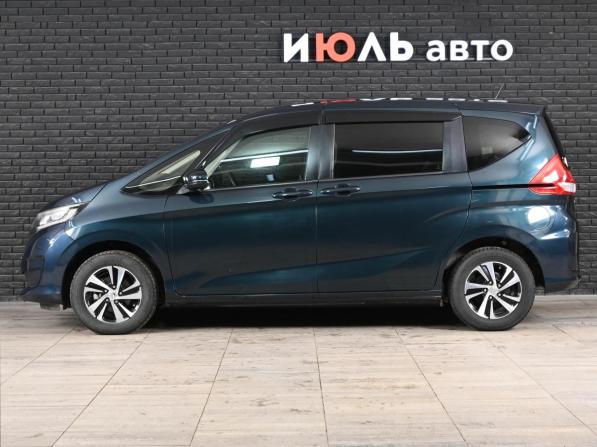 Honda Freed II с пробегом 2018 года, цена 1 590 000 рублей, 62517 км, компактвэн, Автокод Объявления