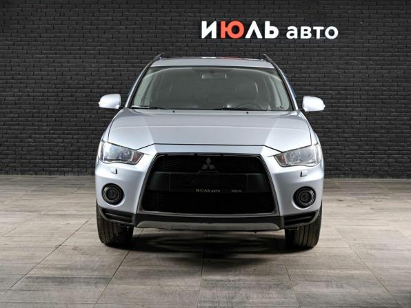 Mitsubishi Outlander II Рестайлинг с пробегом 2011 года, цена 1 050 000 рублей, 268272 км, внедорожник, Автокод Объявления