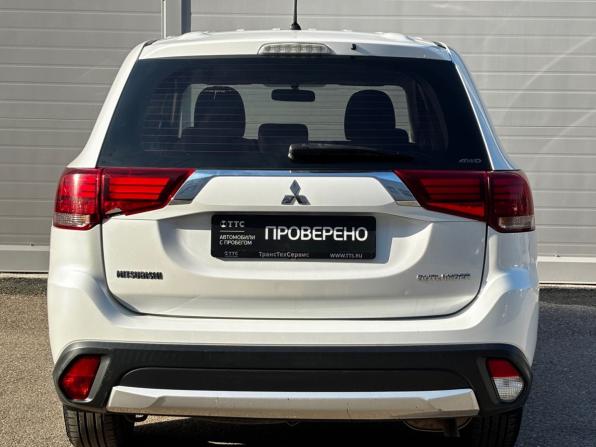 Mitsubishi Outlander III Рестайлинг 2 с пробегом 2016 года, цена 1 640 000 рублей, 181690 км, внедорожник, Автокод Объявления