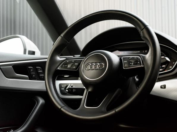 Audi A5 II (F5) с пробегом 2017 года, цена 2 300 000 рублей, 212778 км, лифтбек, Автокод Объявления