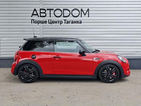 Mini Hatch III (F55/F56) Рестайлинг с пробегом 2021 года, цена 2 890 000 рублей, 70396 км, хэтчбек, Автокод Объявления