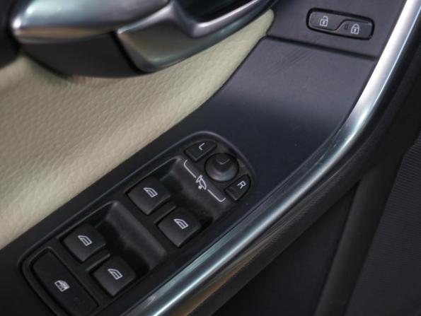 Volvo S60 II с пробегом 2011 года, цена 999 000 рублей, 132268 км, седан, Автокод Объявления
