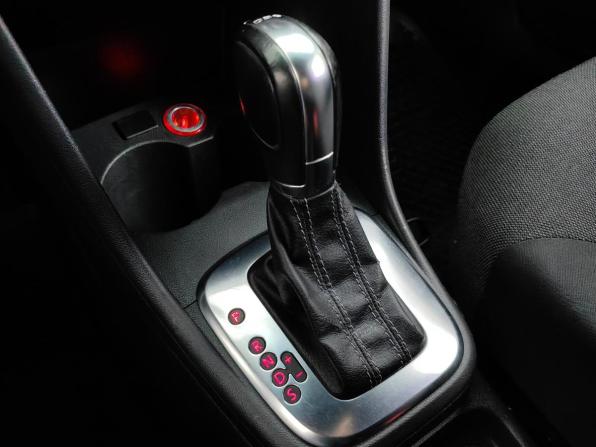 Volkswagen Polo V с пробегом 2012 года, цена 641 000 рублей, 166160 км, хэтчбек, Автокод Объявления