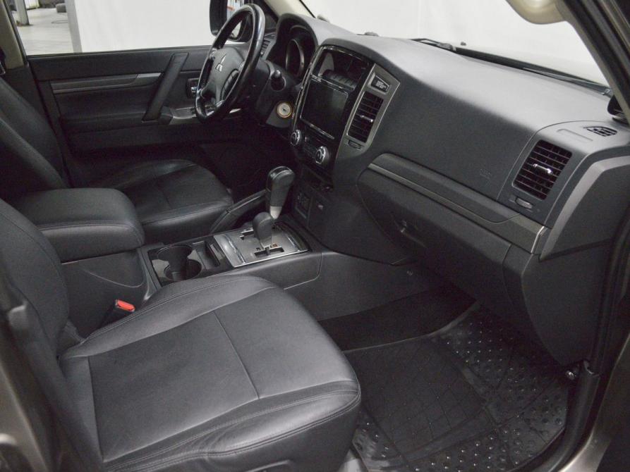 Mitsubishi Pajero IV Рестайлинг 2 Санкт-Петербург  - изображение 12