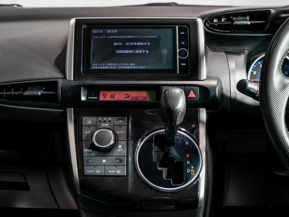 Toyota Wish II Рестайлинг с пробегом 2012 года, цена 1 415 000 рублей, 185000 км, минивэн, Автокод Объявления