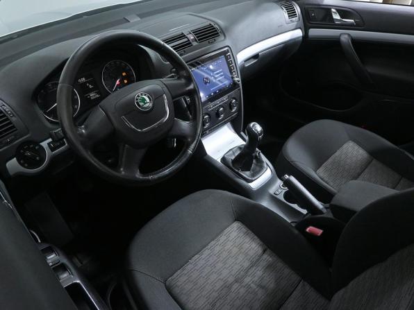 Skoda Octavia II (A5) Рестайлинг с пробегом 2010 года, цена 690 000 рублей, 226338 км, лифтбек, Автокод Объявления