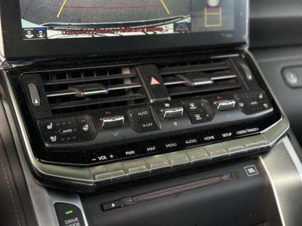 Toyota Land Cruiser 300 Series с пробегом 2021 года, цена 11 500 000 рублей, 44875 км, внедорожник, Автокод Объявления