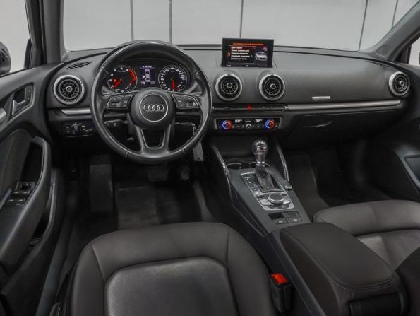 Audi A3 III (8V) Рестайлинг с пробегом 2019 года, цена 1 929 000 рублей, 109114 км, седан, Автокод Объявления