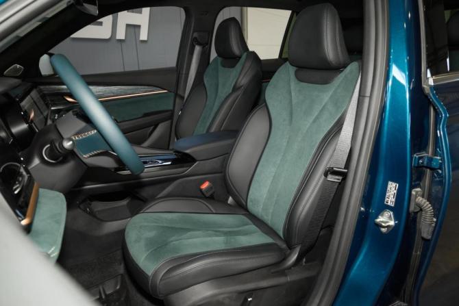 Geely Monjaro I с пробегом 2023 года, цена 3 849 000 рублей, 89 км, внедорожник, Автокод Объявления