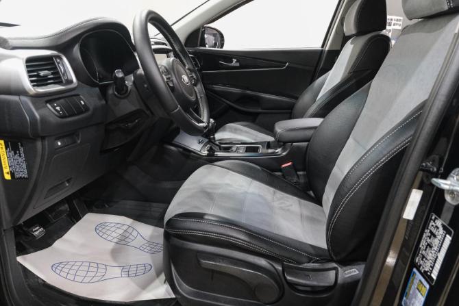 Kia Sorento II Рестайлинг с пробегом 2017 года, цена 2 479 000 рублей, 131000 км, внедорожник, Автокод Объявления