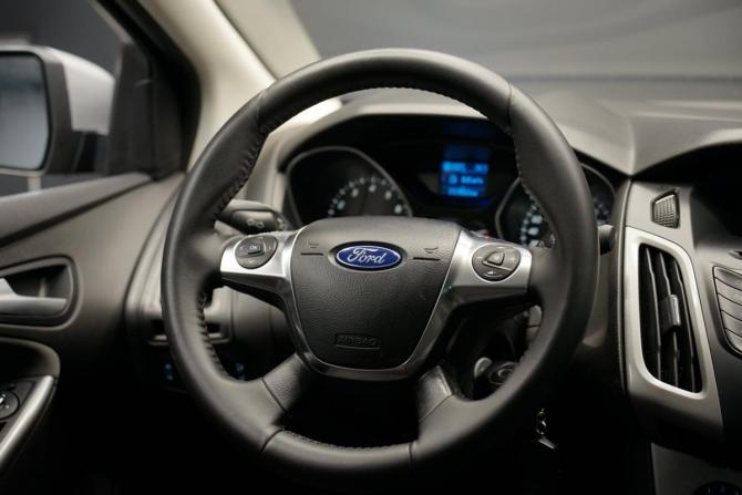 Ford Focus III с пробегом 2013 года, цена 941 000 рублей, 219500 км, седан, Автокод Объявления