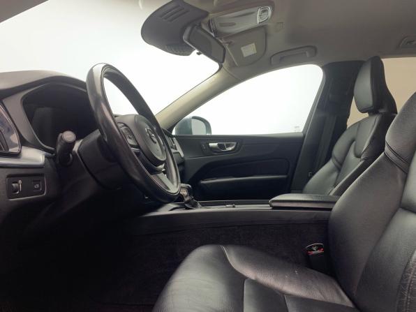 Volvo XC60 II с пробегом 2019 года, цена 3 099 000 рублей, 135870 км, внедорожник, Автокод Объявления