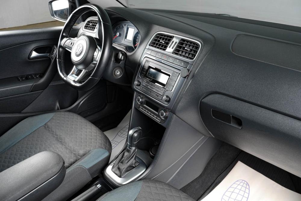 Volkswagen Polo V Рестайлинг Тюмень  - изображение 11
