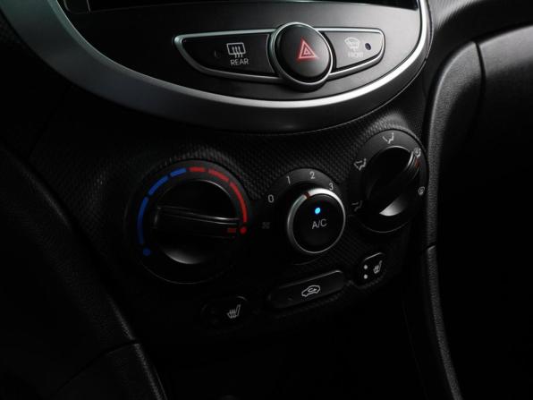 Hyundai Solaris I с пробегом 2013 года, цена 899 000 рублей, 93381 км, седан, Автокод Объявления