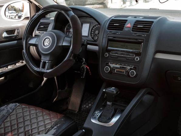 Volkswagen Jetta V с пробегом 2010 года, цена 689 000 рублей, 239954 км, седан, Автокод Объявления