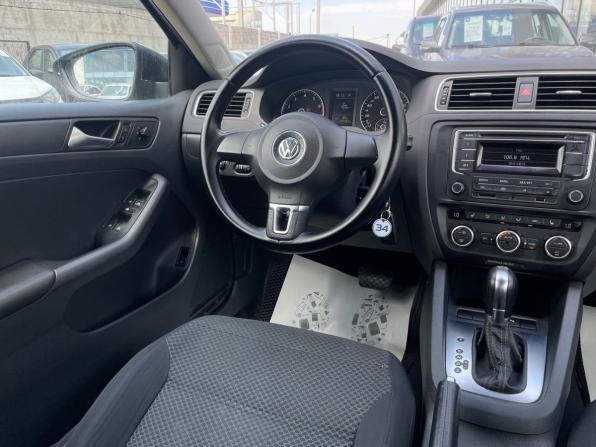 Volkswagen Jetta VI Рестайлинг с пробегом 2014 года, цена 970 000 рублей, 174483 км, седан, Автокод Объявления