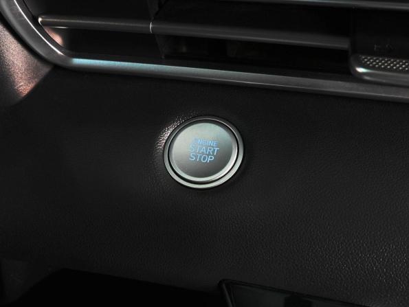 Hyundai Elantra VII (CN7) с пробегом 2022 года, цена 2 499 000 рублей, 38593 км, седан, Автокод Объявления